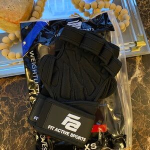 Fit Active Sports Weightlifting Grip Gloves - Black